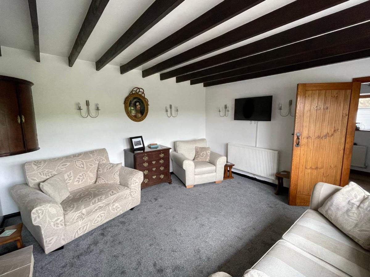Dove Cottage - Stay At Gwens Μπάξτον Εξωτερικό φωτογραφία